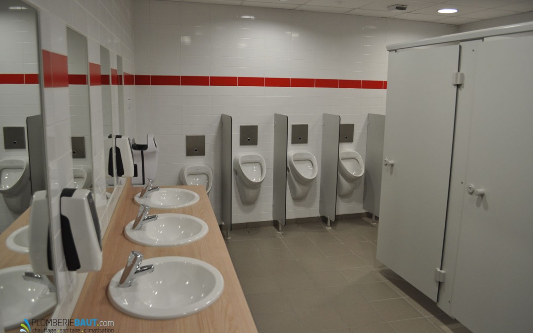 Toilettes pour salle de spectacle